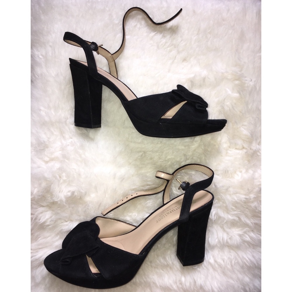 Beautiful Naturalizer suede party heels
